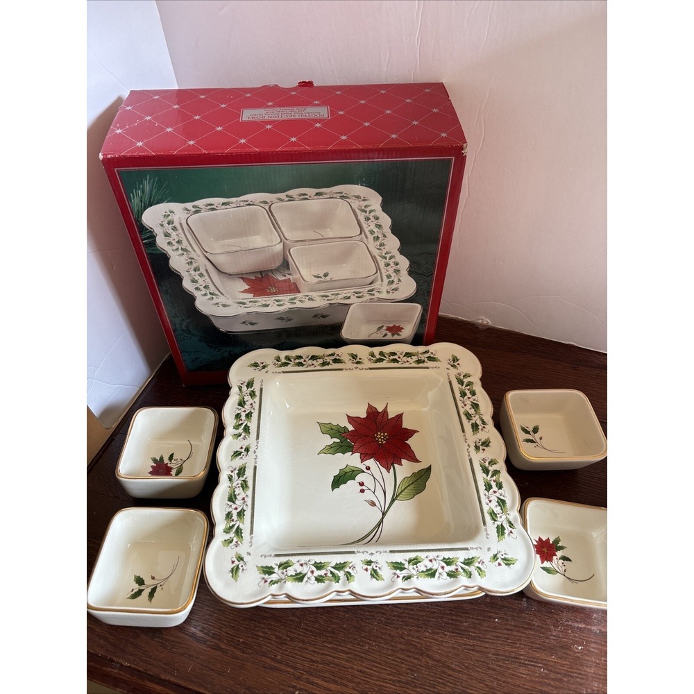 Holly Holiday Home for the Holidays Footed Section Bowl Including 4 Serving Bowl